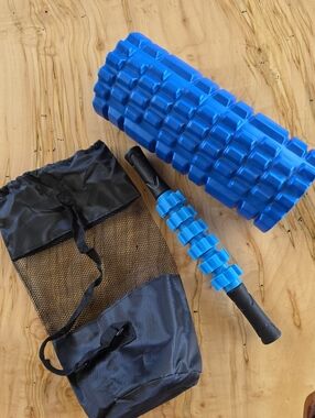 Wellness Gift Pack Blue Textured Foam Roller Set w/ Travel Bag - New Never Used